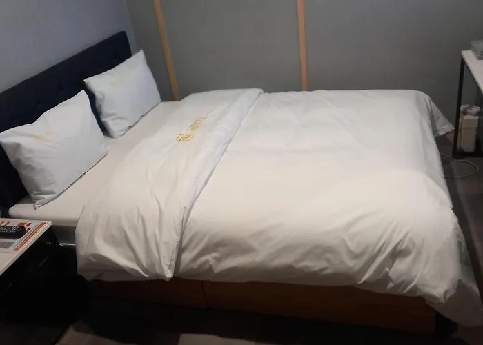 Mong Motel